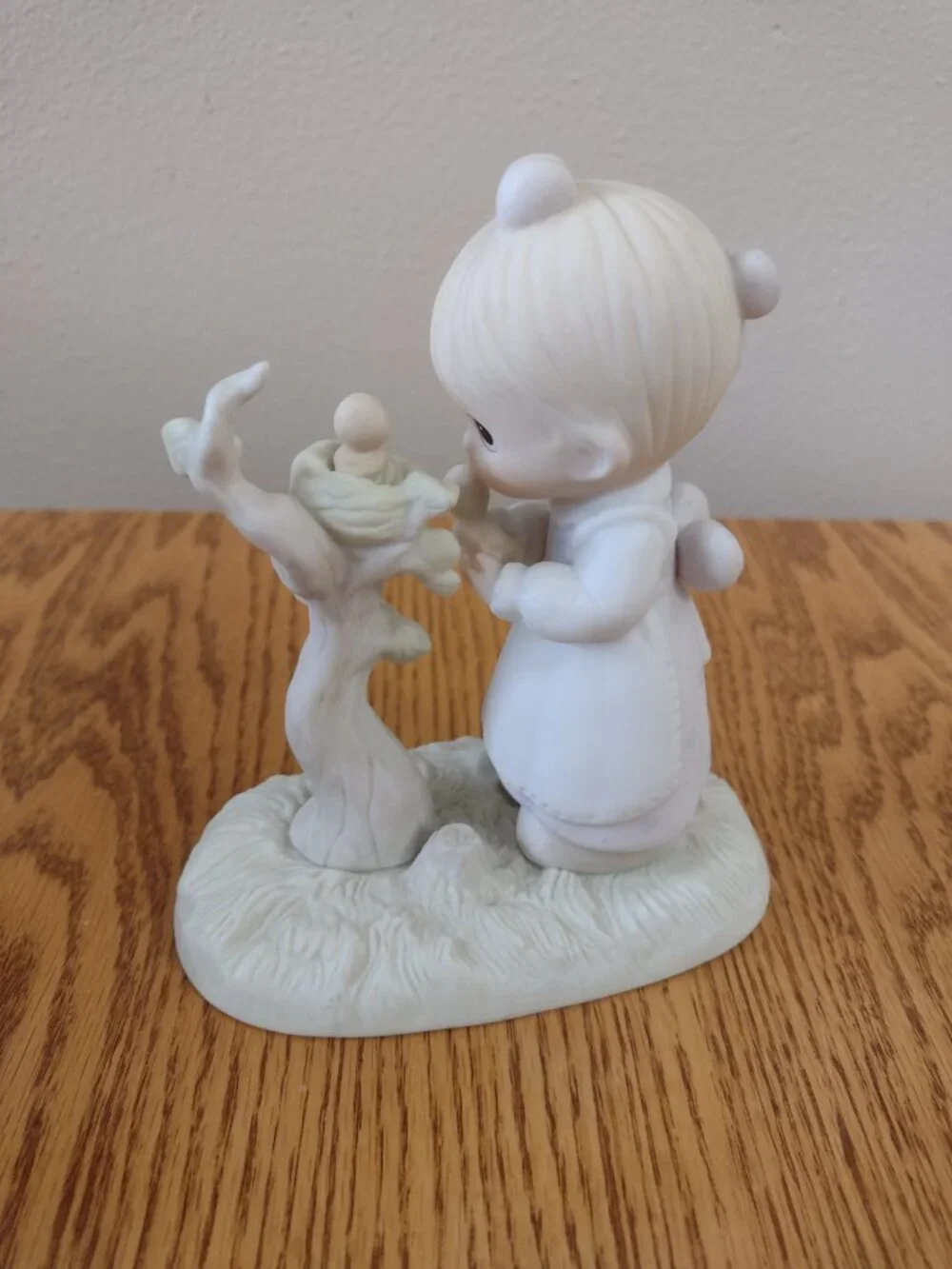 “His Eye Is On The Sparrow” 1983 Precious Moments 5.25” Tall Figurine In Box